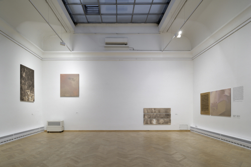 <strong>PAST AND FUTURE PRESENCES</strong><br /><strong>House of Art, Ostrava, 22. 01. — 23. 03. 2025</strong> | curator: Petr Vaňous<br />view of the part exhibition Records, photo: Roman Polášek