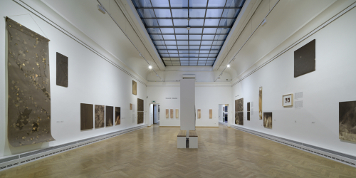 <strong>PAST AND FUTURE PRESENCES</strong><br /><strong>House of Art, Ostrava, 22. 01. — 23. 03. 2025</strong> | curator: Petr Vaňous<br />view of the part exhibition Records, photo: Roman Polášek
