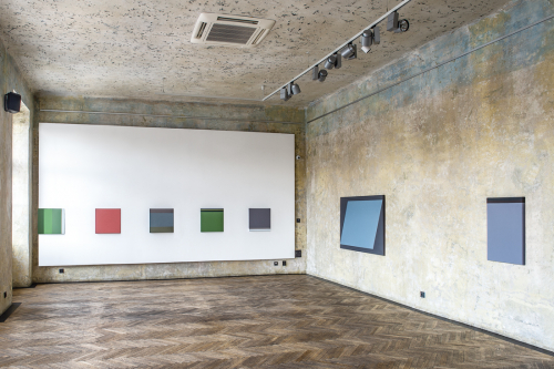<strong>SCENIC COUNTER-POINTS</strong><br /><strong>SMETANAQ GALLERY, Prague, 30. 9. — 04. 12. 2022</strong> | curator: Petr Vaňous<br />view of the part exhibition, photo: Vladimír Šigut