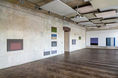 <strong>SCENIC COUNTER-POINTS</strong><br /><strong>SMETANAQ GALLERY, Prague, 30. 9. — 04. 12. 2022</strong> | curator: Petr Vaňous<br />view of the part exhibition, photo: Vladimír Šigut